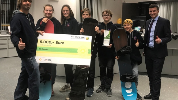 Foto Preisverleihung Miesbach Gruenes Band Snowboard 22.11.2018 s1024